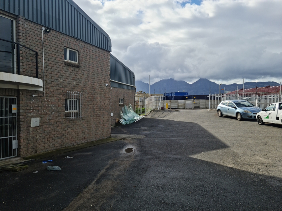 To Let commercial Property for Rent in Broadlands Western Cape